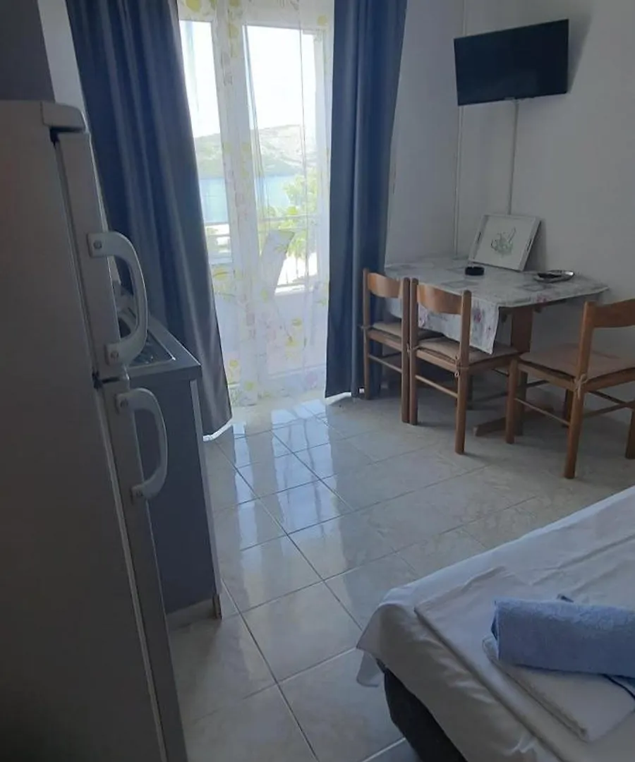 Apartments Ana Bilota Seget Vranjica