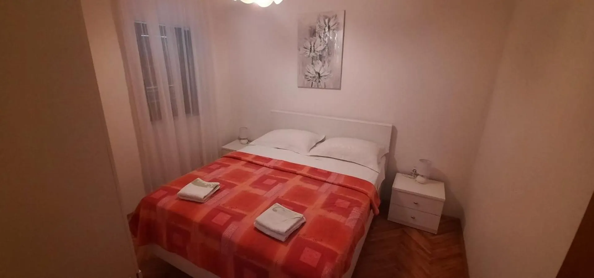 Apartments Ana Bilota Seget Vranjica