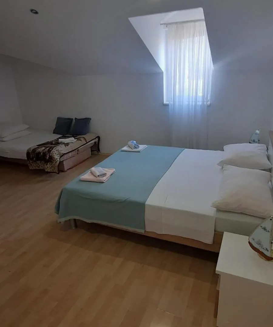 Apartments Ana Bilota Seget Vranjica